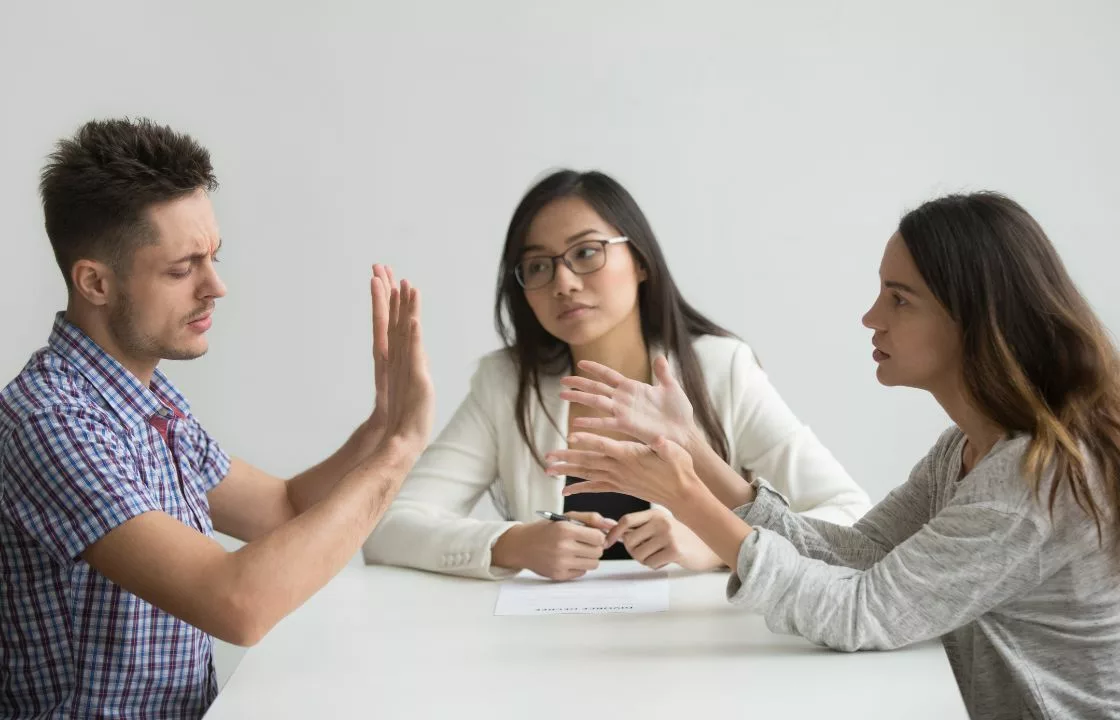 Image of couple arguing in family mediation Isle of Wight